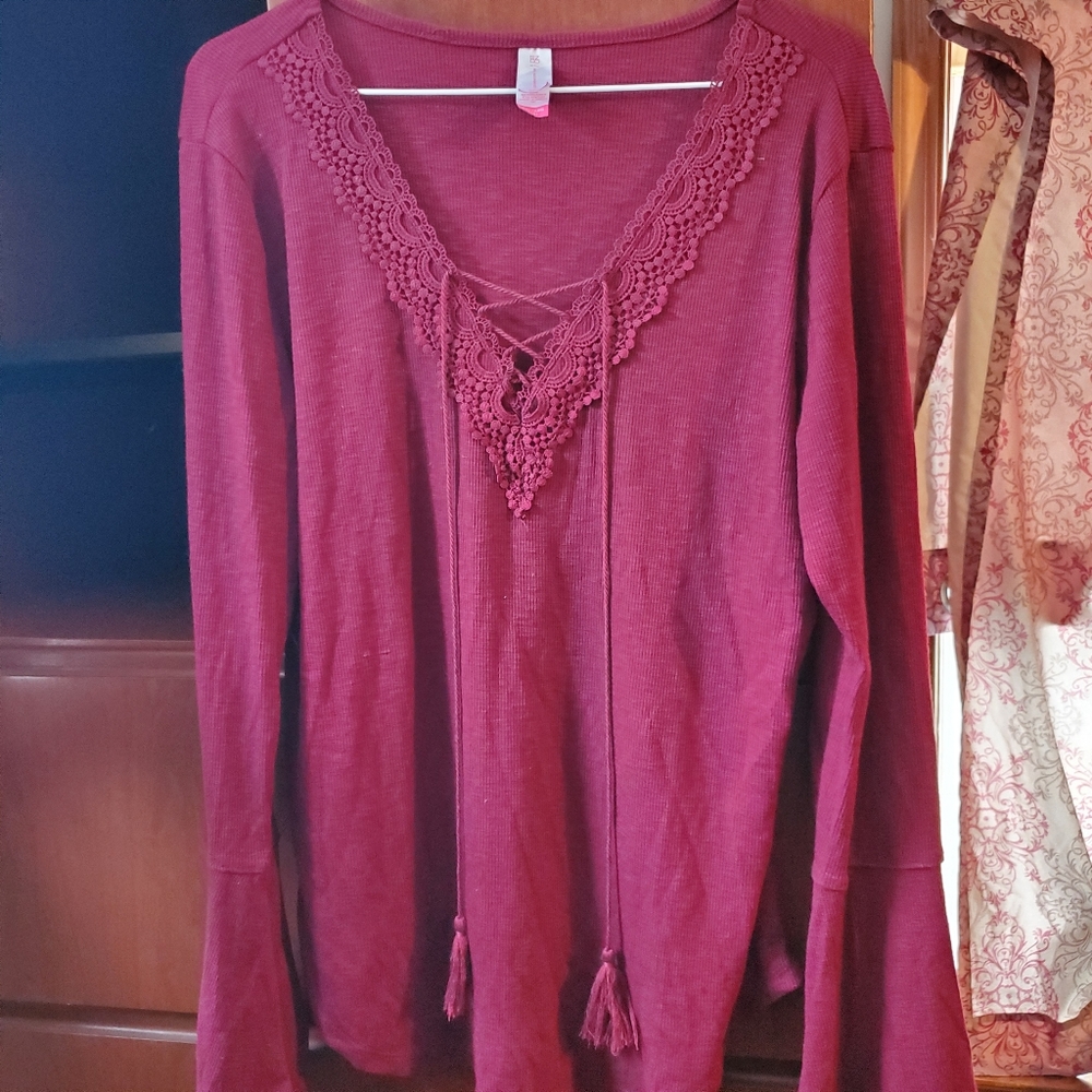 No Boundaries maroon lace up long sleeve